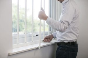قیمت حفاظ پنجره متحرک