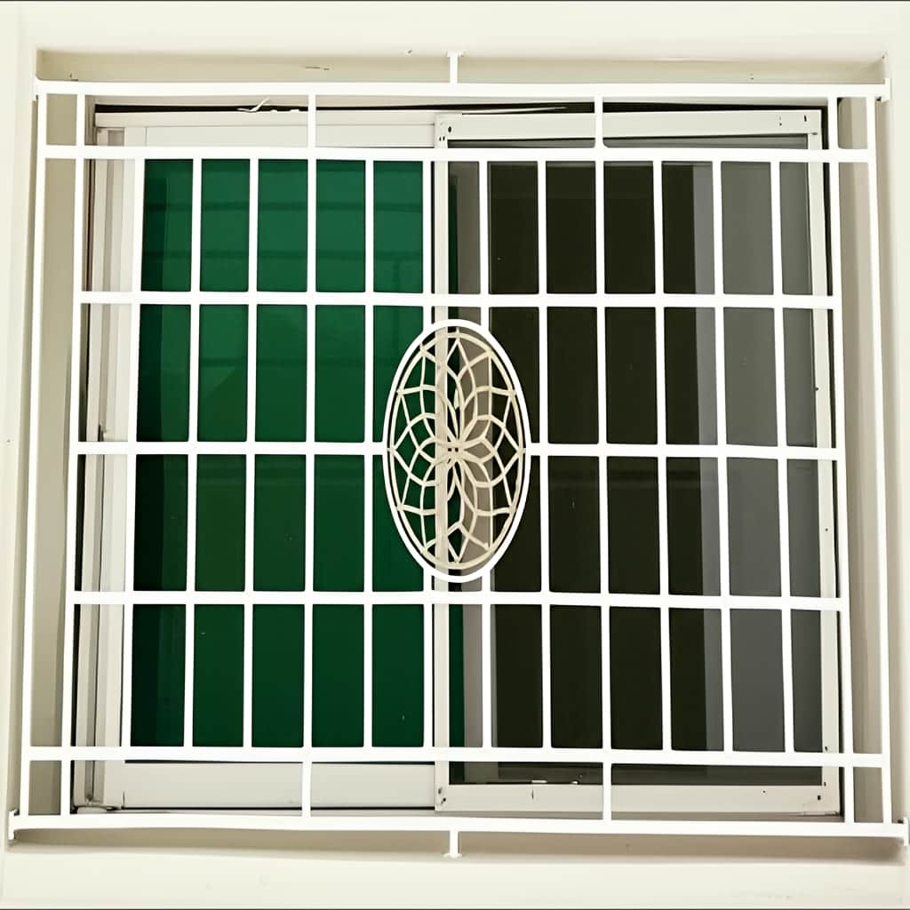 حفاظ پنجره مدل خورشیدی با طرح شبکه ای و المان مرکزی