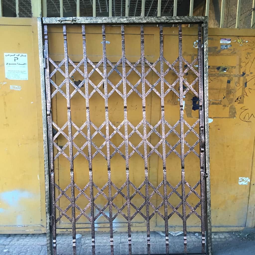 خرید درب آکاردئونی حفاظ آپارتمان سه&zwnj;گل در هشتگرد