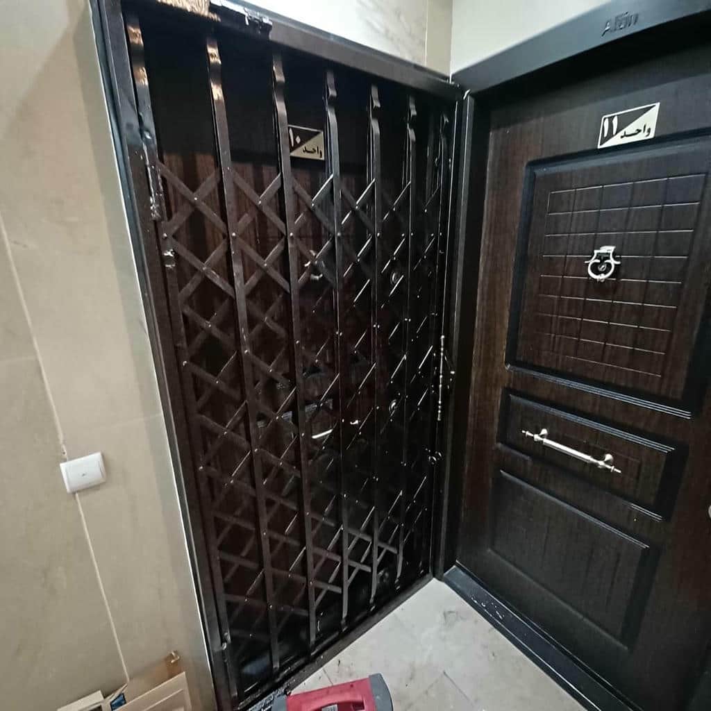 نصب درب آکاردئونی حفاظ آپارتمان چهارگل در فیروزکوه | سهند حفاظ نصب درب آکاردئونی حفاظ آپارتمان چهارگل در فیروزکوه