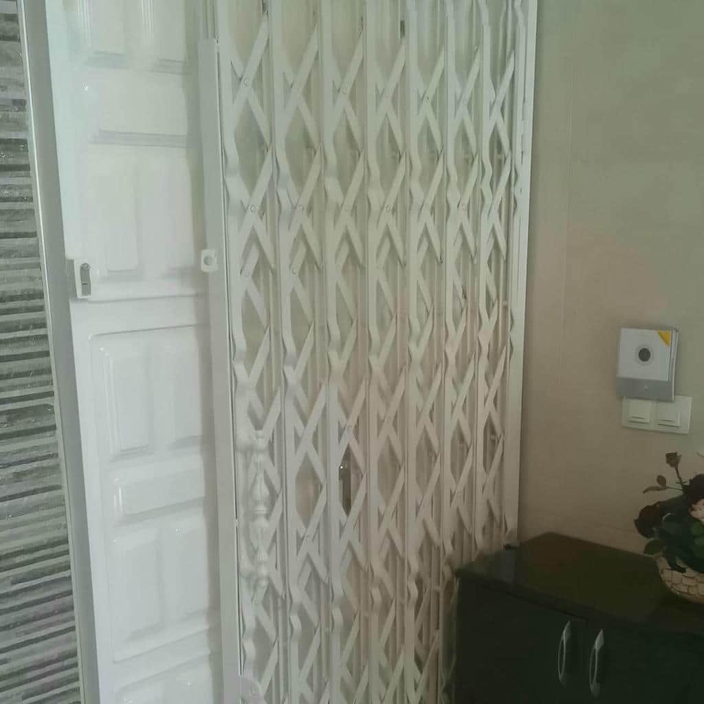 درب آکاردئونی حفاظ آپارتمان در آبسرد