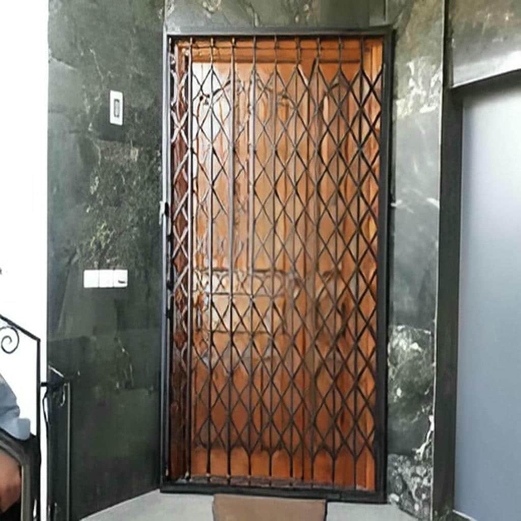 درب آکاردئونی حفاظ آپارتمان در دماوند
