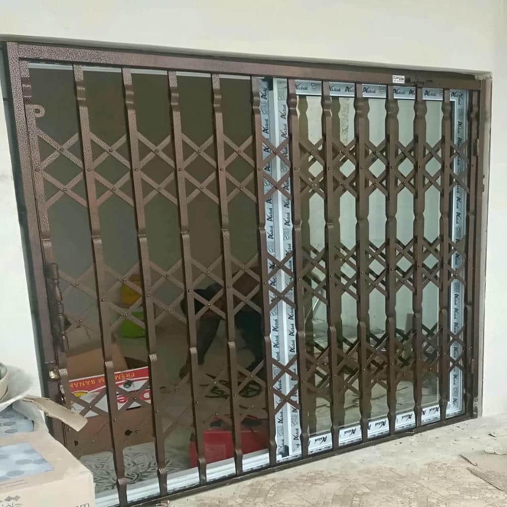 نصب درب آکاردئونی حفاظ آپارتمان تسمه ضخیم در لواسان | سهند حفاظ نصب درب آکاردئونی حفاظ آپارتمان تسمه ضخیم در لواسان
