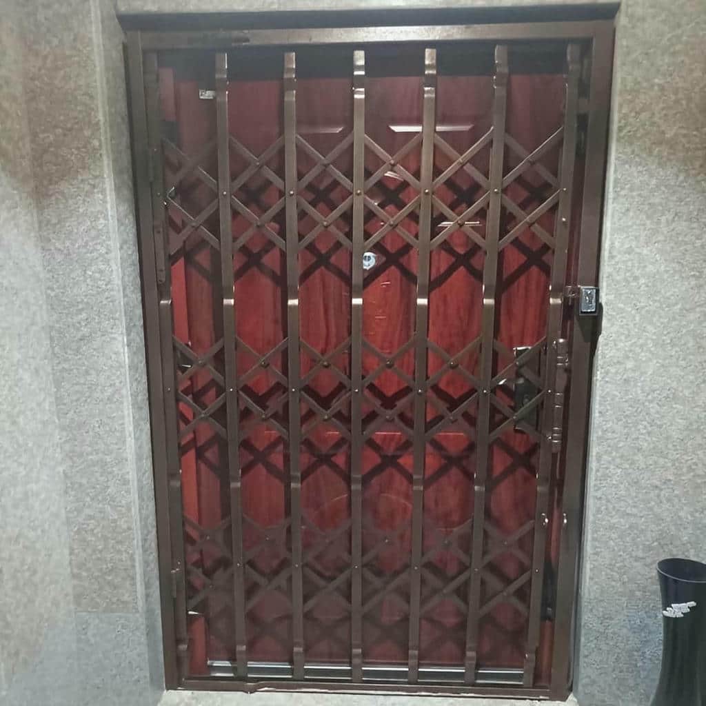 خرید درب آکاردئونی حفاظ آپارتمان طرح ساده در آبسرد