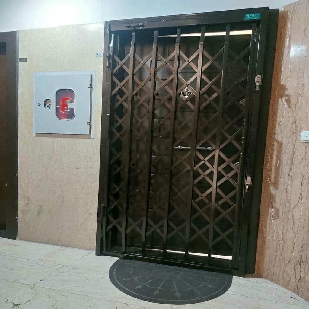 درب آکاردئونی حفاظ آپارتمان در فشم